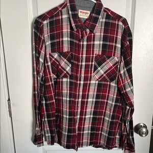 Wrangler Men's Red and Black Plaid Button Down Shirt